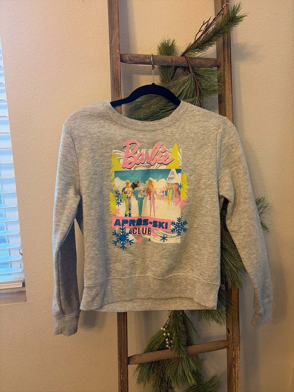 Barbie Sweatshirt Gray 'apres-ski club' Pullover Graphic Print Size XL